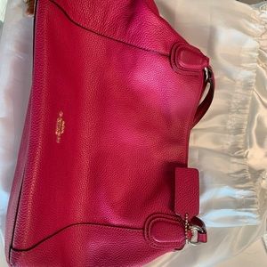 Elegant Coach purse 👜